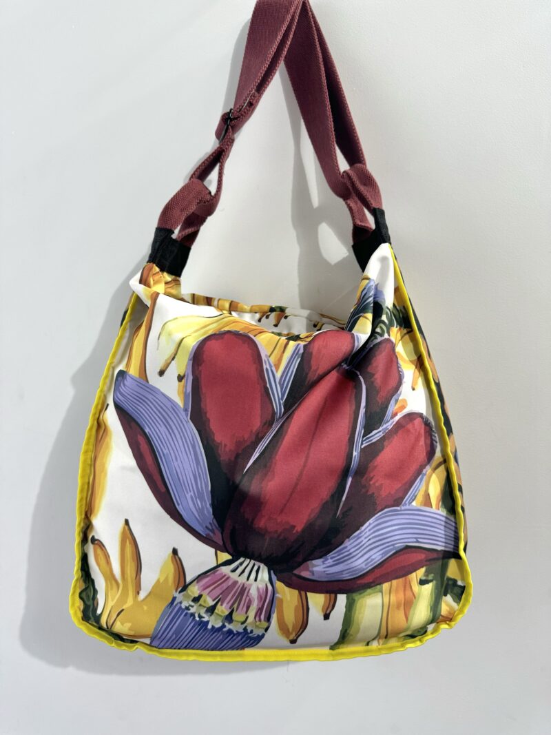 MAX BAG 
FLOR DE BANANEIRA